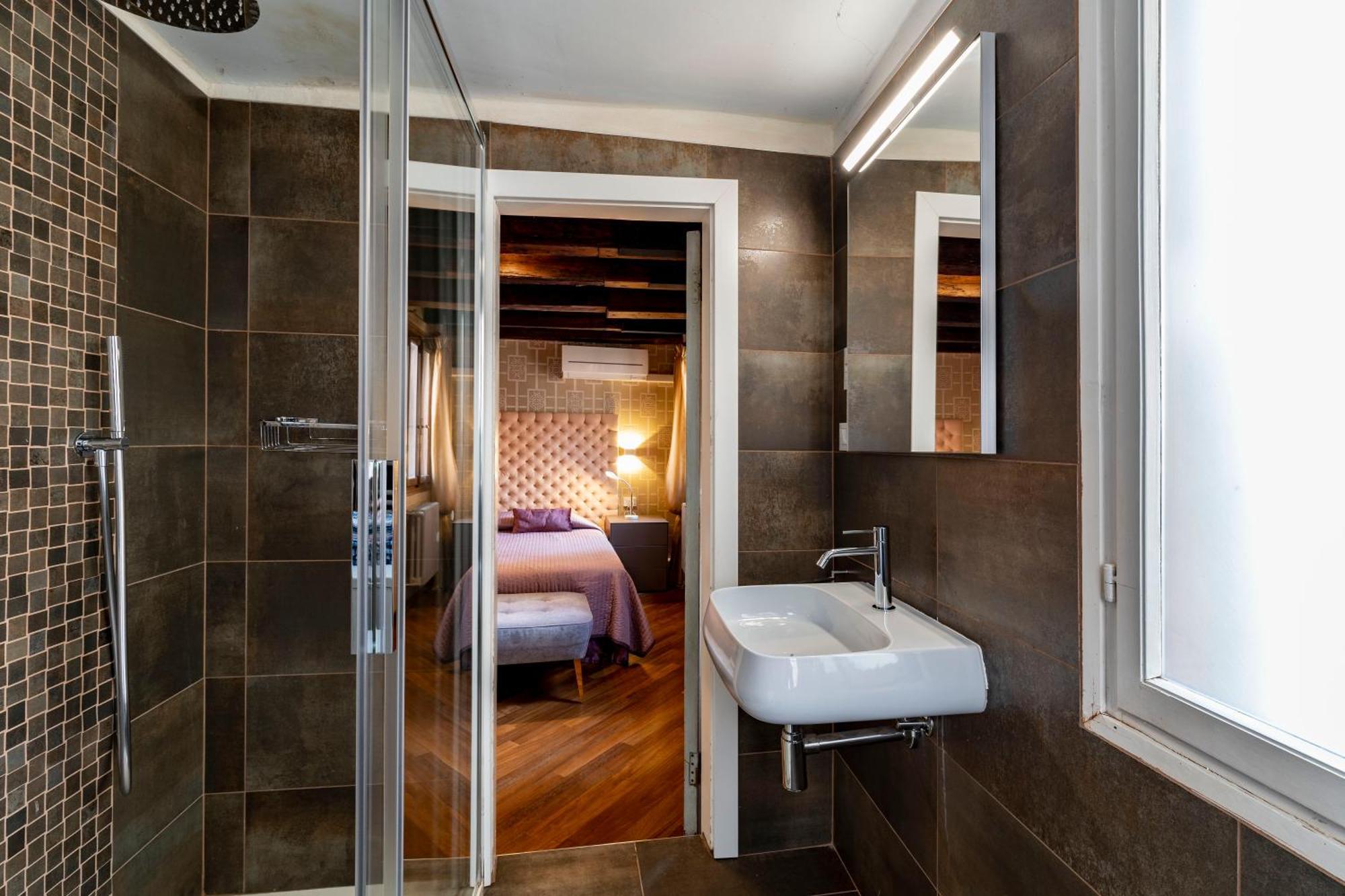 Ca Dei Zoti3 With Luggage Room Венеция Экстерьер фото