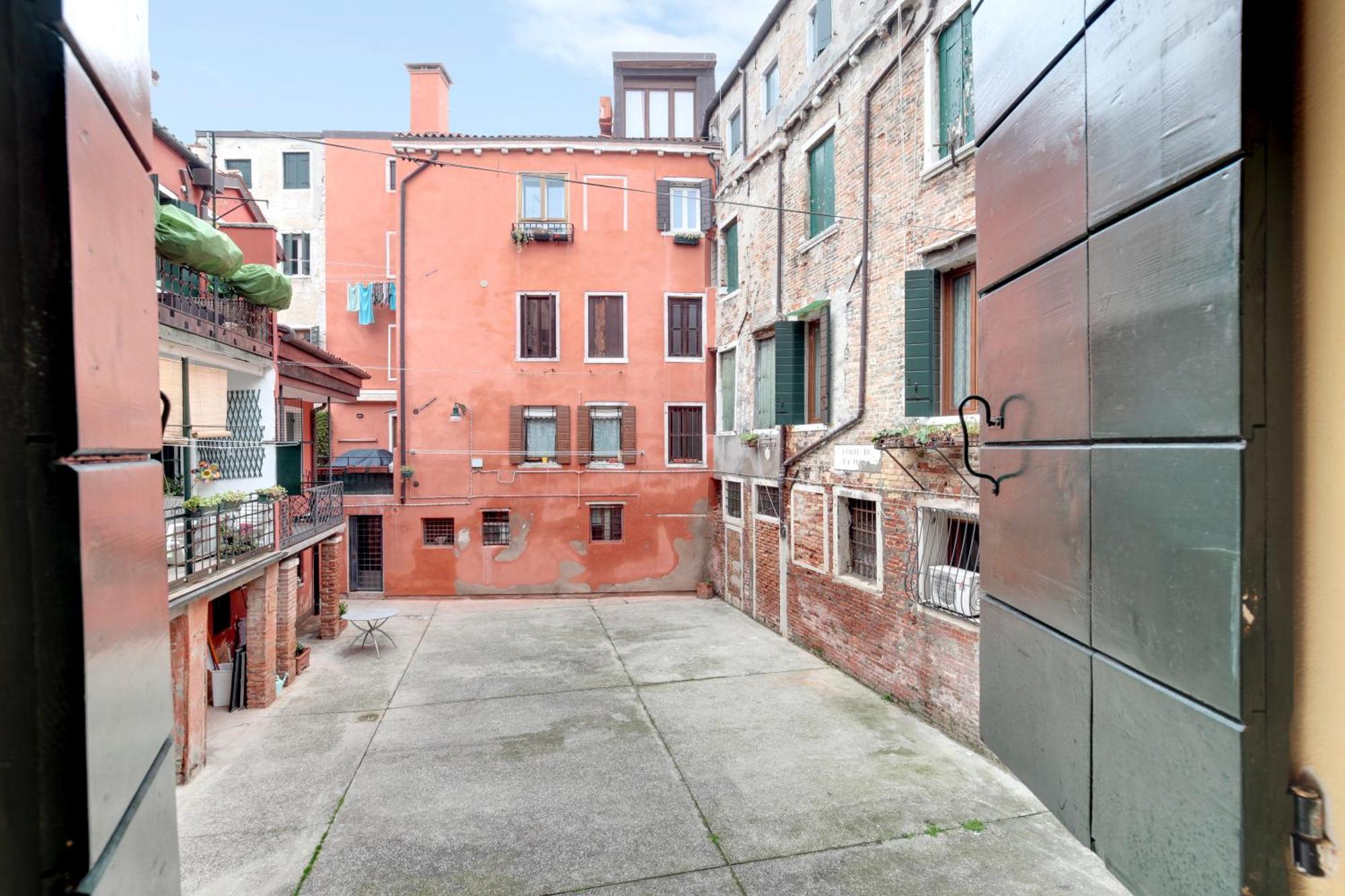Ca Dei Zoti3 With Luggage Room Венеция Экстерьер фото